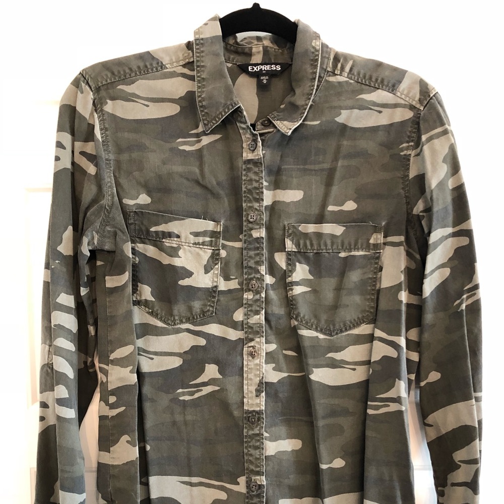 Express clothing camo top